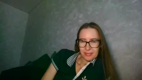 feraliss online show from August 10, 9:33 am