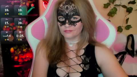 Ferall Btrrry online show from May 4, 8:10 pm