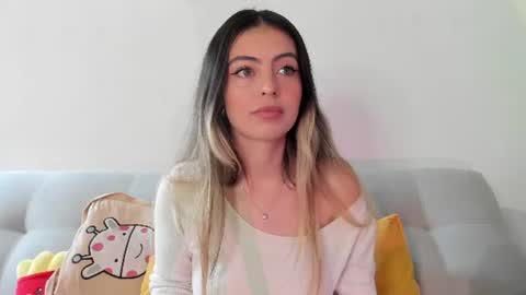 fernanda  online show from August 24, 3:19 pm