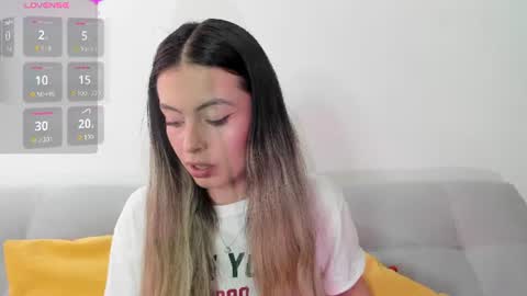 fernanda  online show from August 26, 3:08 pm