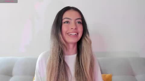 fernanda  online show from September 1, 4:30 pm