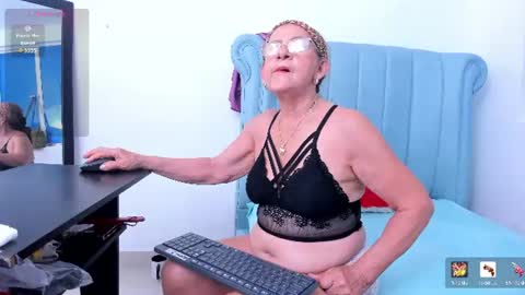 Marcela online show from August 14, 9:35 am