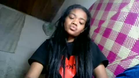 fetranialdy online show from July 29, 4:14 pm