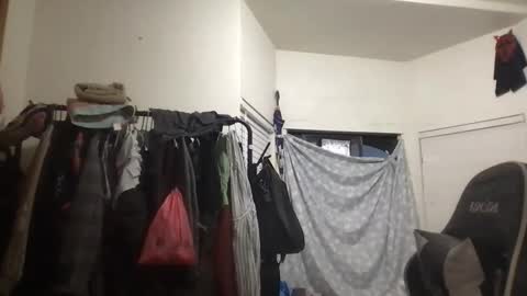 fgsammie online show from April 15, 2:51 am