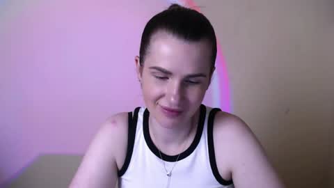 Mia online show from July 29, 2:02 pm