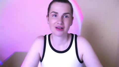 Mia online show from July 29, 3:08 pm