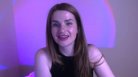 Mia online show from July 31, 1:17 pm
