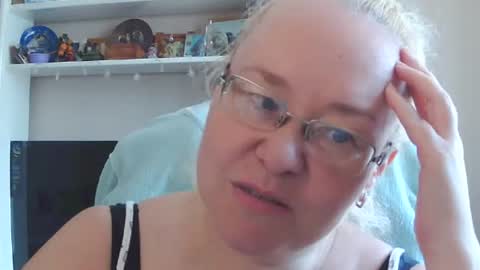 fialkaxl online show from August 5, 5:27 am