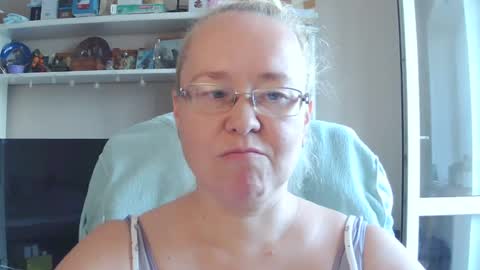 fialkaxl online show from August 13, 8:17 am