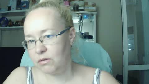 fialkaxl online show from August 13, 4:10 pm