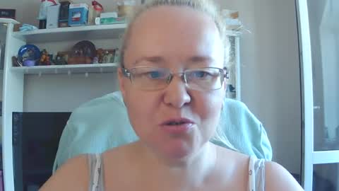 fialkaxl online show from August 15, 7:23 am