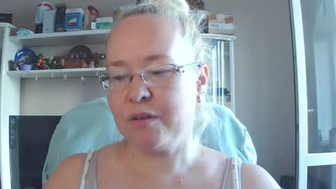 fialkaxl online show from August 15, 10:41 am