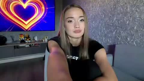 Eva online show from June 25, 1:14 pm
