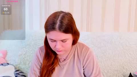 fieryy_foxy online show from August 13, 6:27 am