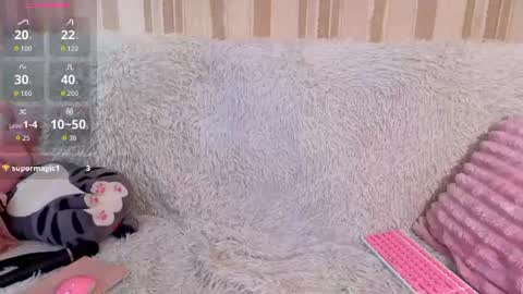 fieryy_foxy online show from August 15, 6:17 am