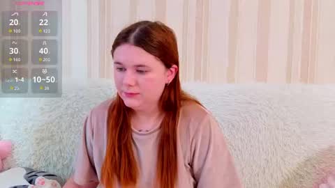fieryy_foxy online show from August 16, 5:33 am
