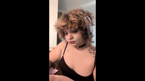 filthylunamor online show from June 1, 7:00 am