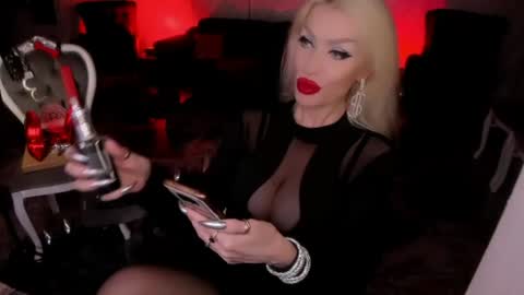 AlfaFemale online show from August 11, 11:12 am