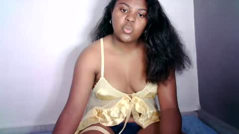 fiona_00 online show from August 1, 11:38 am