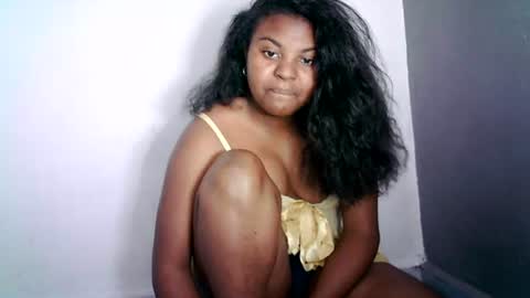 fiona_00 online show from August 2, 2:40 am