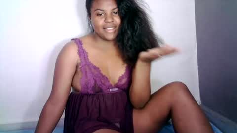 fiona_00 online show from August 2, 5:58 am