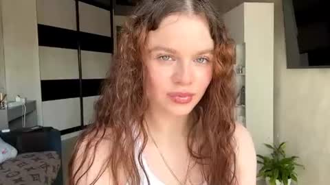 Lora online show from July 27, 1:27 pm