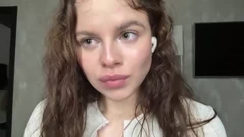 Lora online show from July 28, 8:59 pm