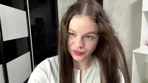 Lora online show from August 9, 6:42 pm