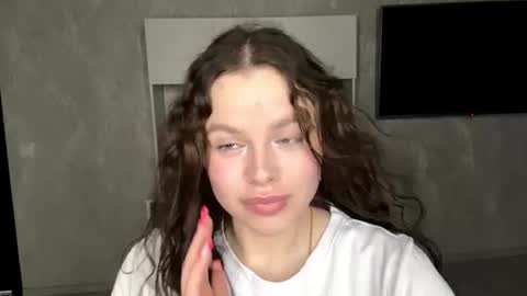 Lora online show from August 13, 6:22 pm