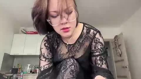 Lora online show from September 8, 1:18 pm