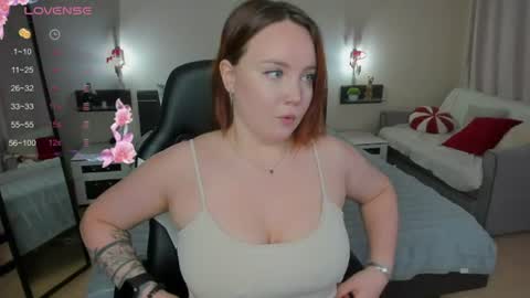 fire_emily online show from August 1, 1:22 am