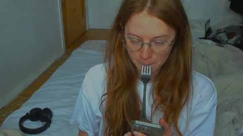 fire_luna online show from July 21, 9:22 am