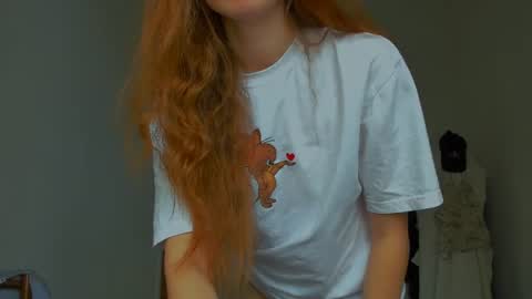 fire_luna online show from August 12, 8:49 am