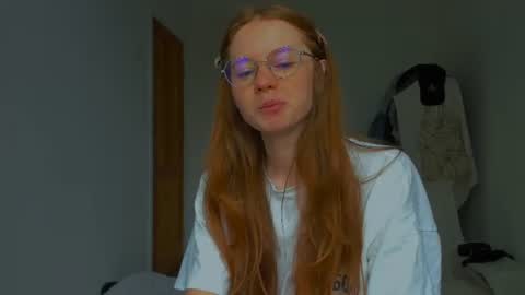 fire_luna online show from August 17, 9:25 am
