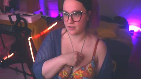 Lio Roxy online show from April 4, 5:45 am