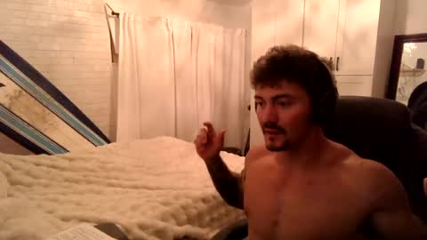fit_daddi online show from August 18, 5:46 am