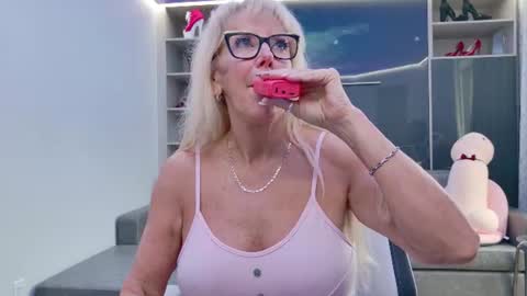 Bianca online show from August 3, 6:48 pm