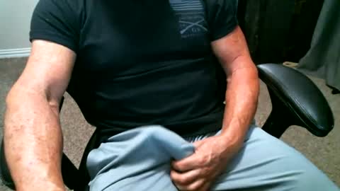 fitguy40 online show from July 6, 3:32 am