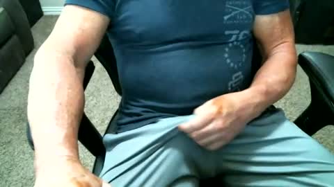 fitguy40 online show from July 16, 9:26 pm