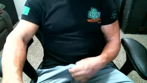 fitguy40 online show from July 23, 9:06 pm