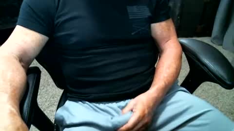 fitguy40 online show from August 10, 8:21 pm