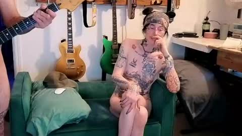 Flannel Dong online show from June 7, 7:52 pm