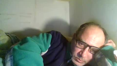 flashdreaming online show from April 3, 9:12 pm