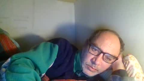 flashdreaming online show from April 4, 9:44 pm