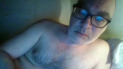 flashdreaming online show from August 10, 11:39 pm