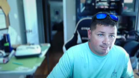 FL guy online show from July 31, 5:07 pm
