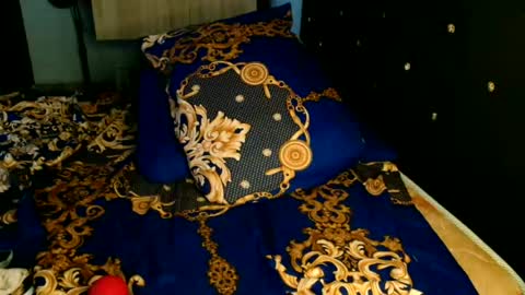 flirtybabi online show from August 14, 11:47 am