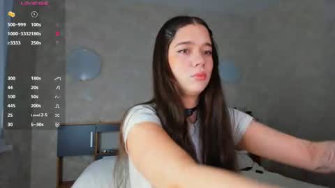 flirtykitty_ online show from August 4, 3:25 am