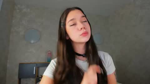 flirtykitty_ online show from August 10, 3:19 am