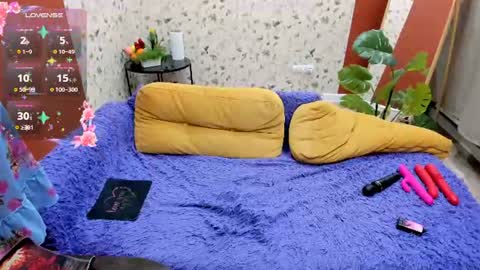Mary online show from August 14, 2:26 am